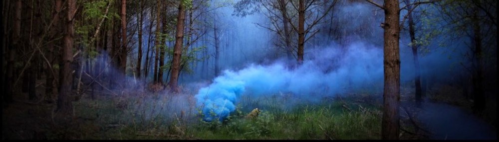 Burst smoke grenade